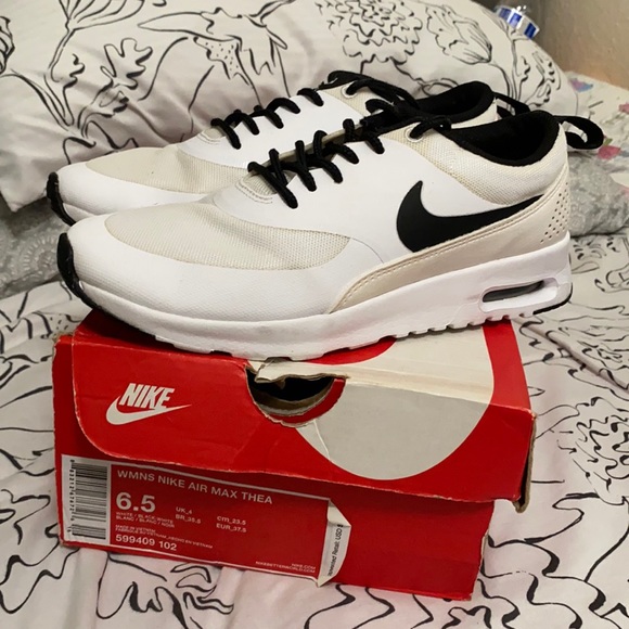 Nike Shoes - Nike air max Sneakers thea - Size 6.5